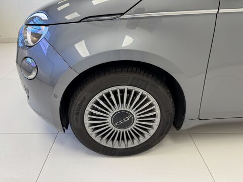 500 C 42kWh Pack Confort & Style 2023 occasion 76360 Barentin