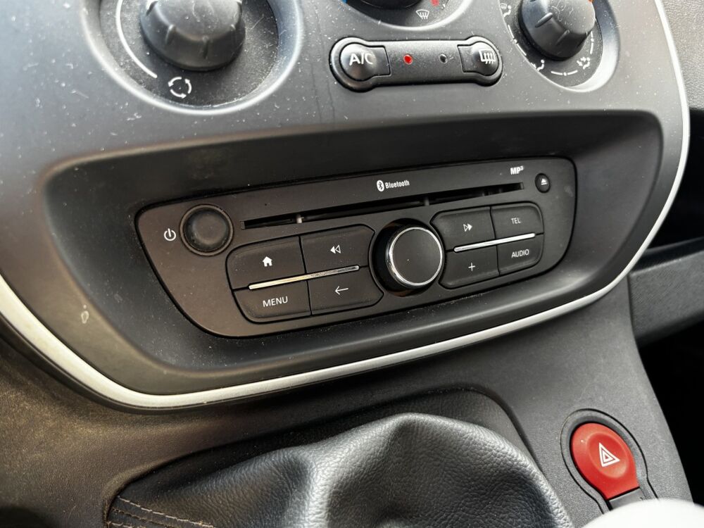 Jumpy Gd Volume ExtraRLink - Blue dCi 95 9908€HT 2020 occasion 86440 Mign&eacute;-Auxances