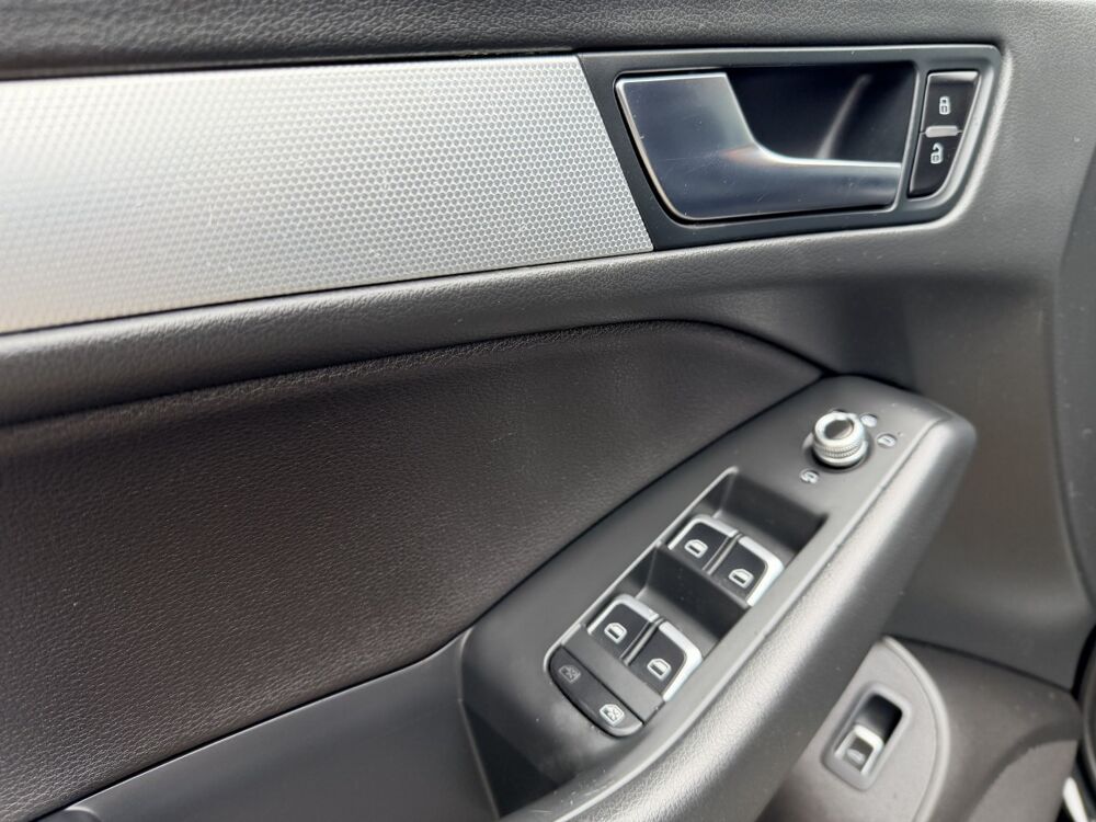 Q5 2.0 TDI 150 full black 2015 occasion 53210 Soulg&eacute;-sur-Ouette