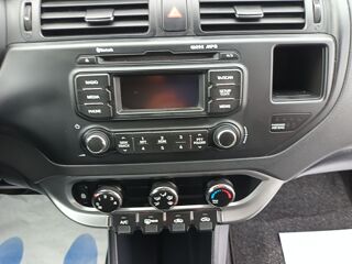 Rio 1.1 CRDI 75ch ISG Active 2014 occasion 35210 Ch&acirc;tillon-en-Vendelais