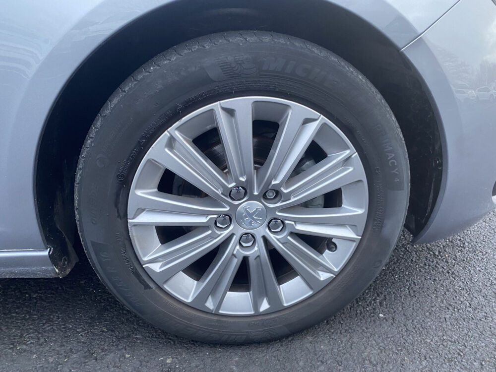 308 PureTech 110 S&S ALLURE PACK 2021 occasion 63360 Gerzat