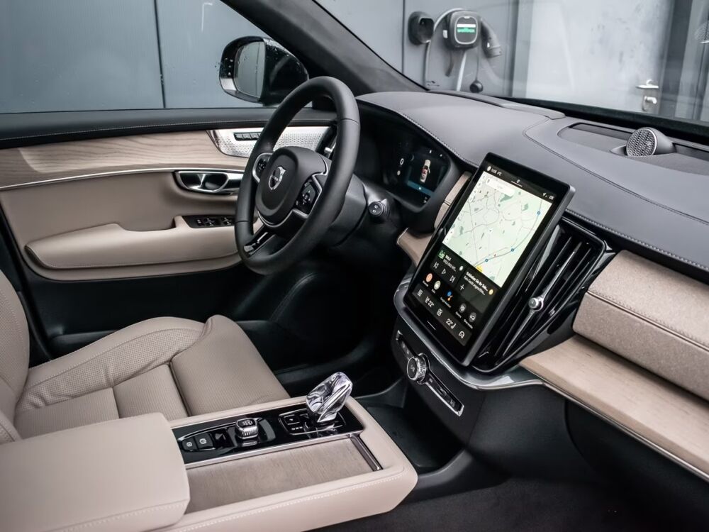 XC90 T8 AWD Ultra Dark 455 Cuir Beige Bowers Wilkins Suspension P 2025 occasion 69007 Lyon