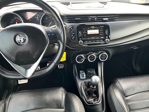 Giulietta 1.4 MultiAir 150ch S/S Lusso 5 portes (avril 2016) (co2 127 2016 occasion 47200 Saint-Pardoux-du-Breuil