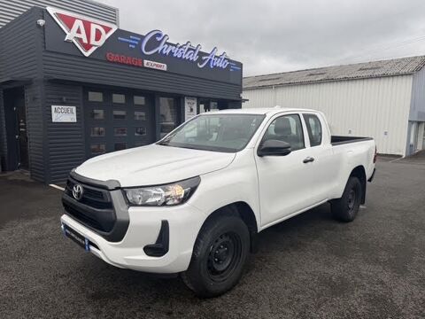 Toyota Hilux 2.4 D-4D X-TRA LeCap 4WD 2022 occasion Malemort-sur-Corr&egrave;ze 19360