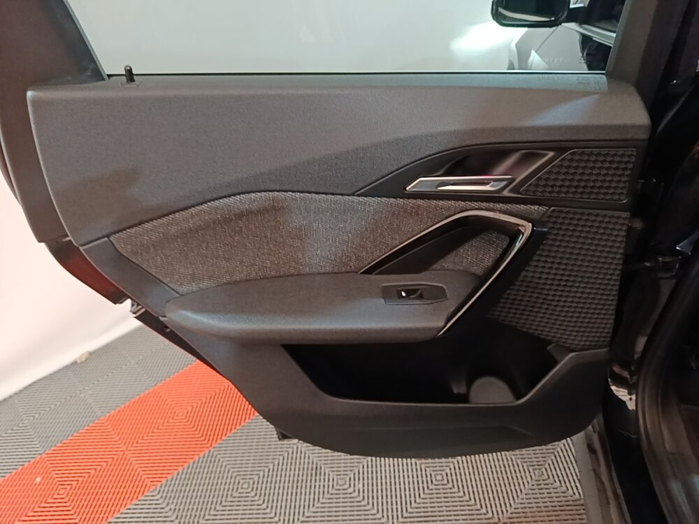 X1 sDrive18i Business Design DKG7 2023 occasion 91580 &Eacute;tr&eacute;chy