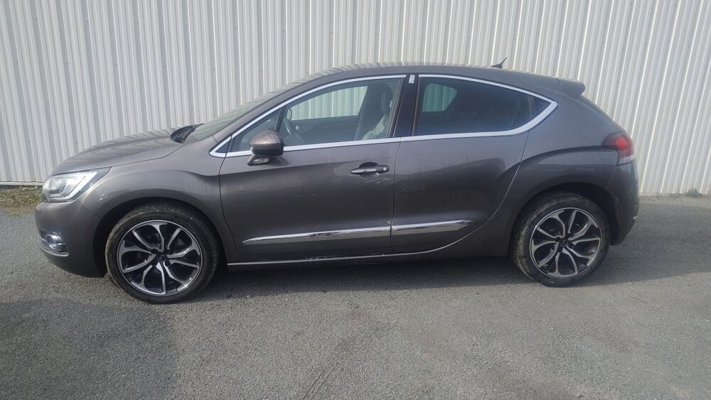 DS4 BlueHDi 120 S&S BVM6 Executive 2015 occasion 79500 Melle
