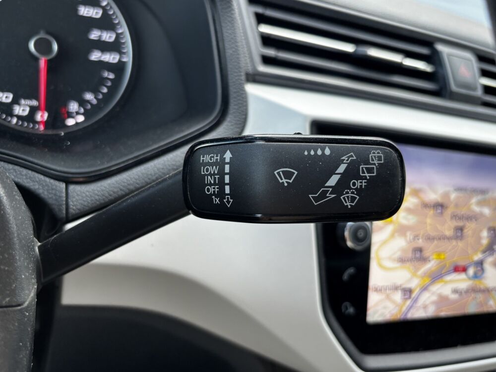 Arona 1.0 EcoTSI 95ch BVM5 S/S Xcellence 2019 occasion 86440 Mign&eacute;-Auxances