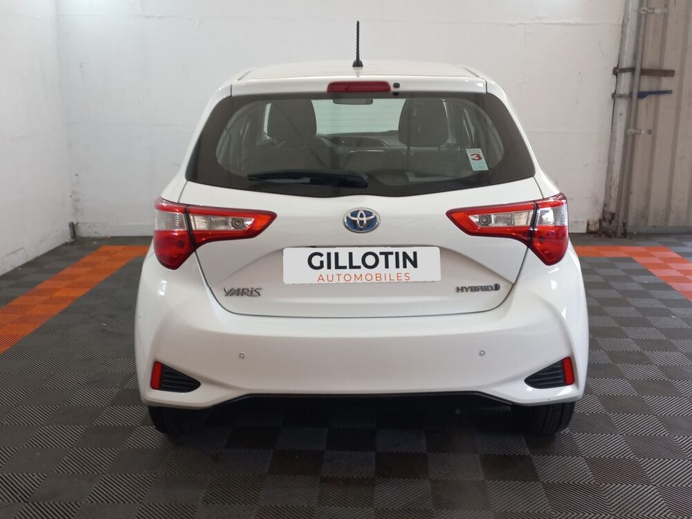 Yaris 1.5 VVT-I HYBRID France Business 2019 occasion 91580 &Eacute;tr&eacute;chy