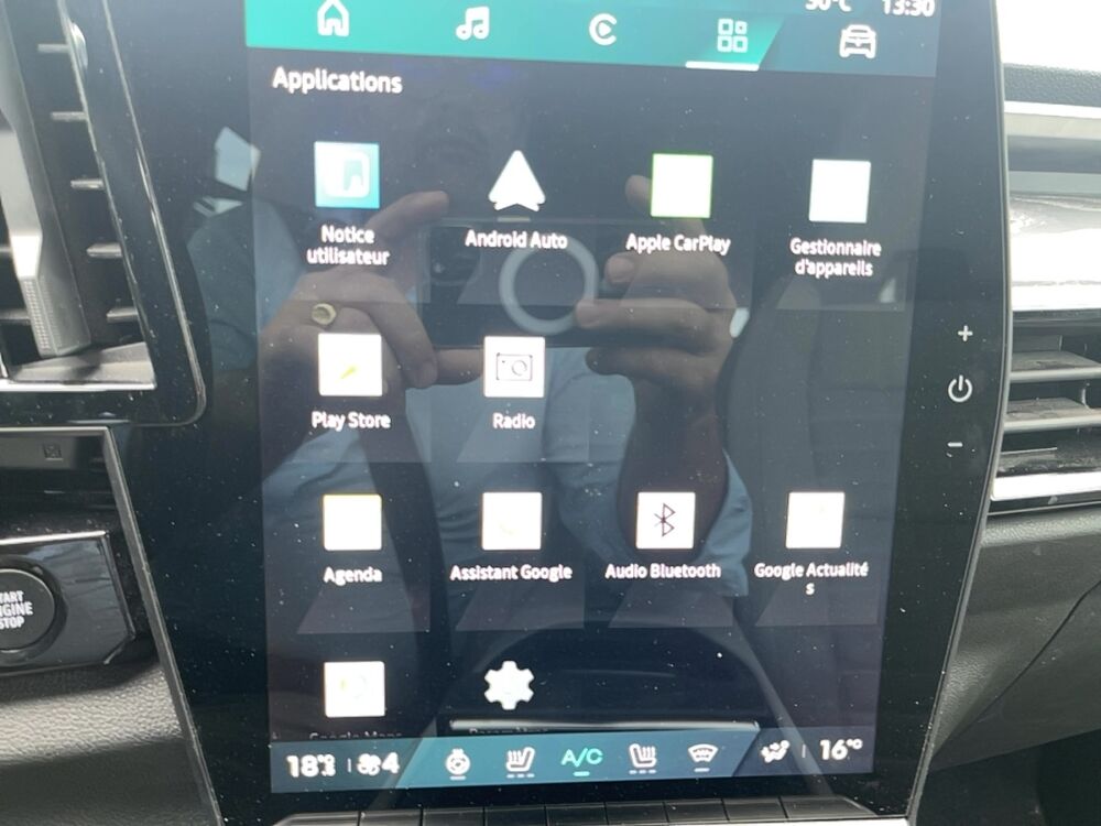 Espace iconic E-Tech full hybrid 200cv 7 places 2024 occasion 38090 Villefontaine