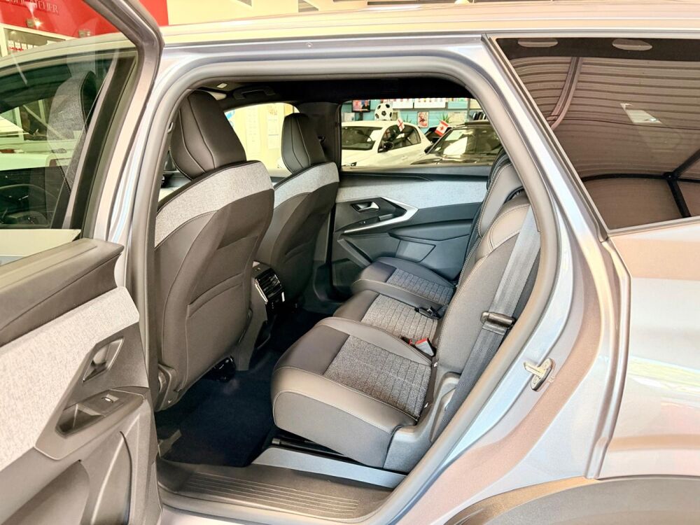 5008 1.2 HYBRID 145 E-DCS6 Allure Business 2026 occasion 63360 Gerzat