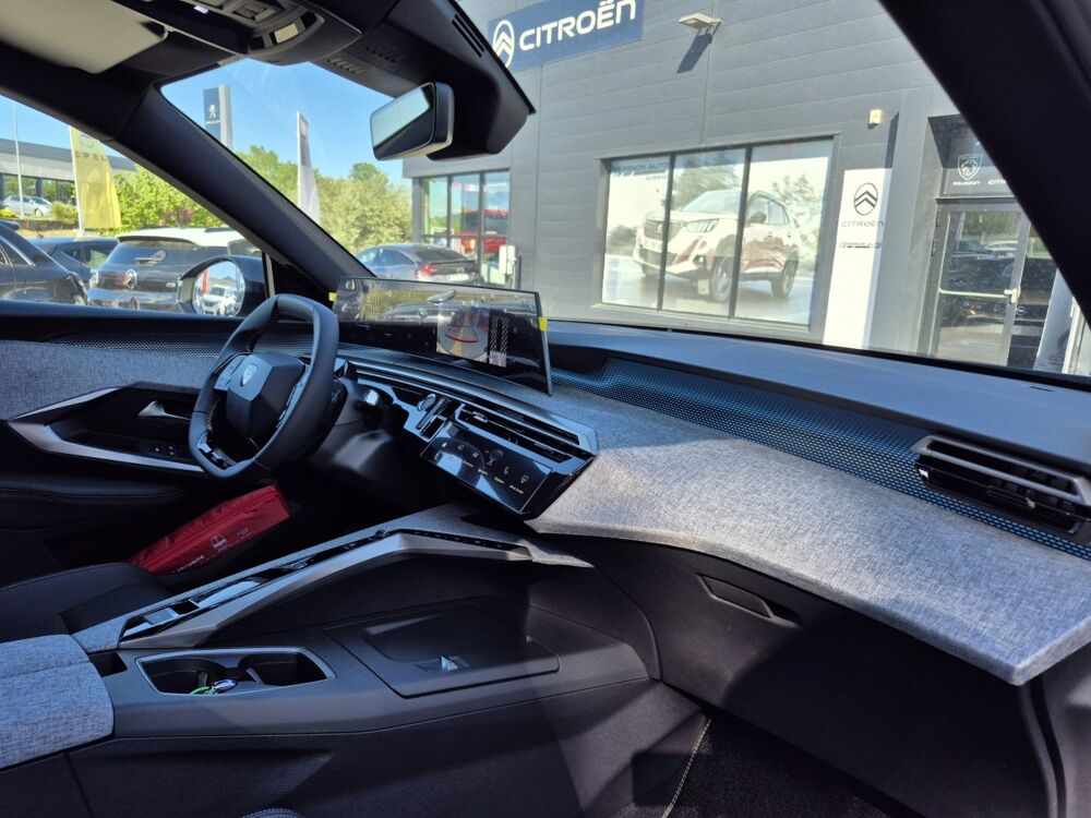 5008 1.2 HYBRID 145 E-DCS6 ALLURE 2025 occasion 30260 Quissac