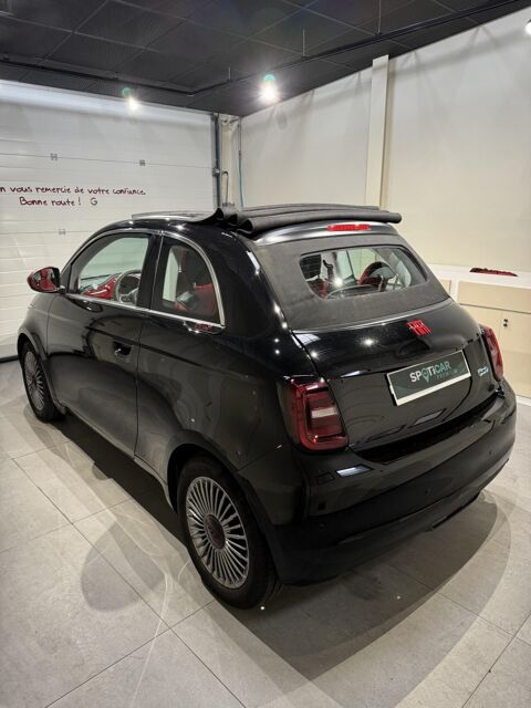 500 C 24kWh (Red) 2023 occasion 76360 Barentin