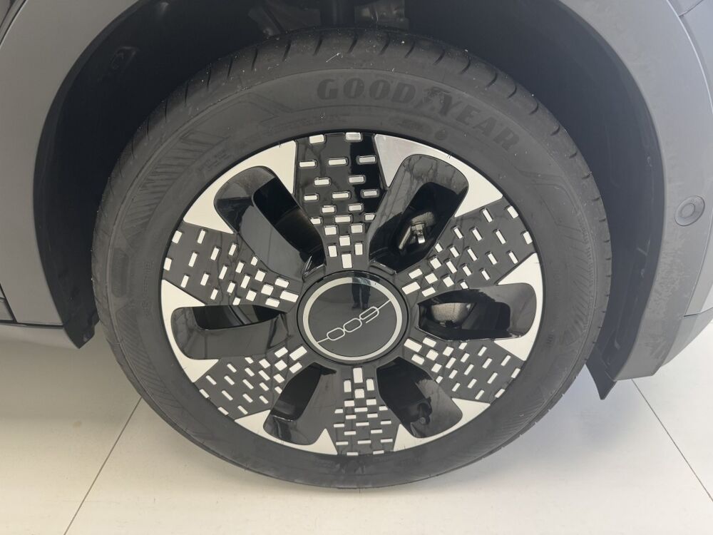 Fiat 600 1.2 Hybrid 100 DCT6 La Prima 2024 occasion 76360 Barentin