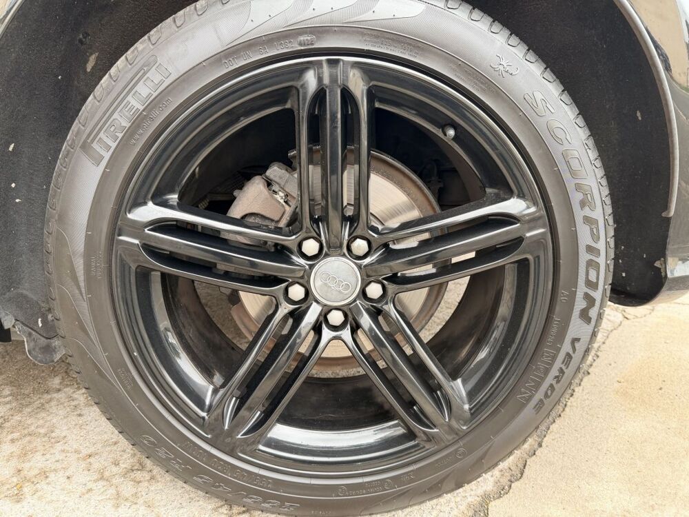 Q5 2.0 TDI 150 full black 2015 occasion 53210 Soulg&eacute;-sur-Ouette