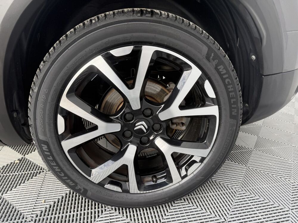 C5 aircross Hybride recharg 225 e-EAT8 Shine Pack 2023 occasion 69330 Meyzieu