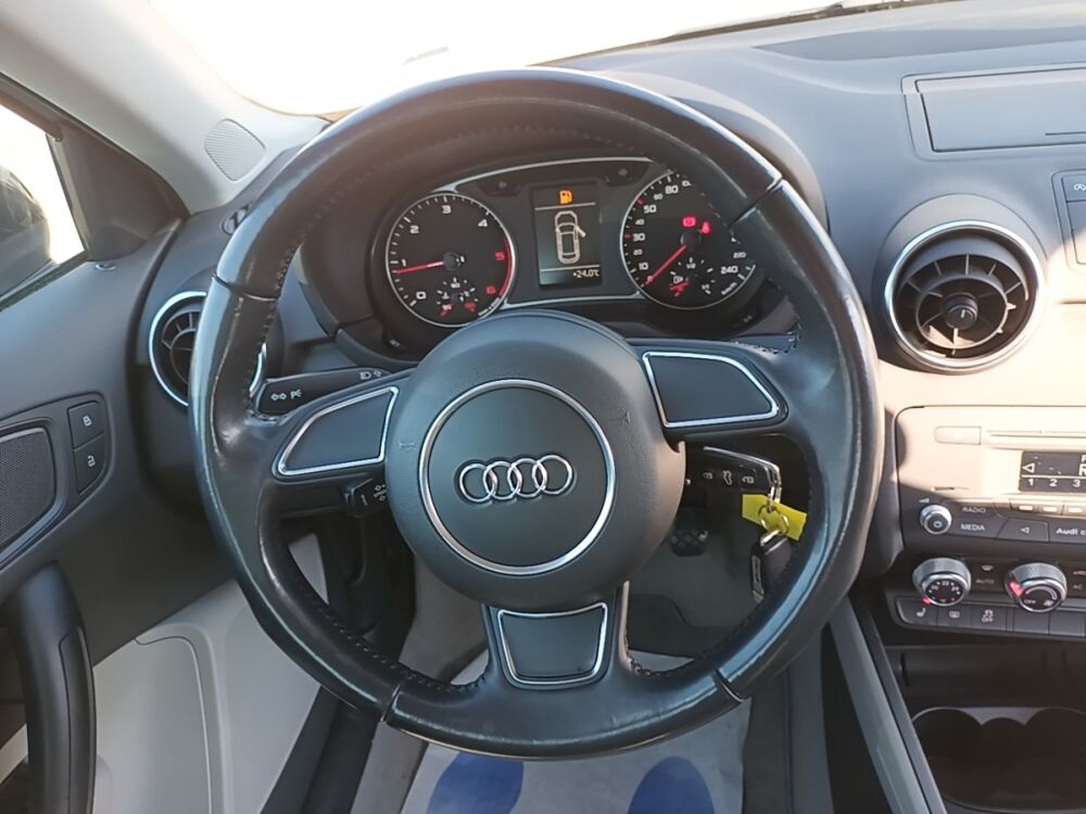 A1 1.6 TDI 90 ATTRACTION 2012 occasion 35210 Ch&acirc;tillon-en-Vendelais