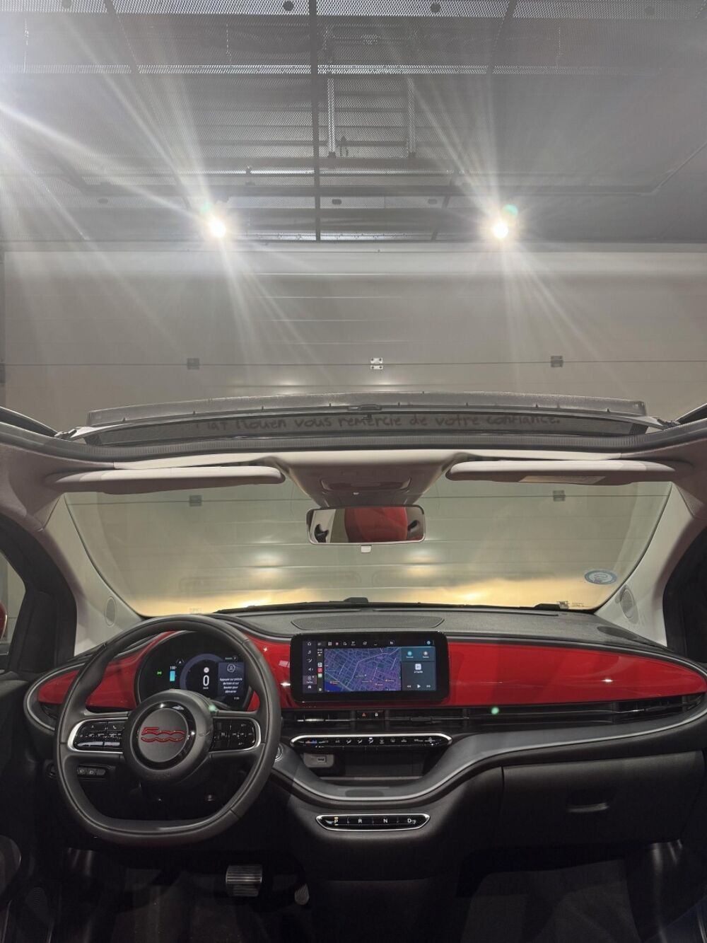 500 C 24kWh (Red) 2023 occasion 76360 Barentin