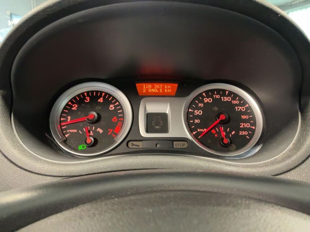 Clio Dynamique TomTom 1.2 TCE 100 Eco2 2012 occasion 35210 Ch&acirc;tillon-en-Vendelais