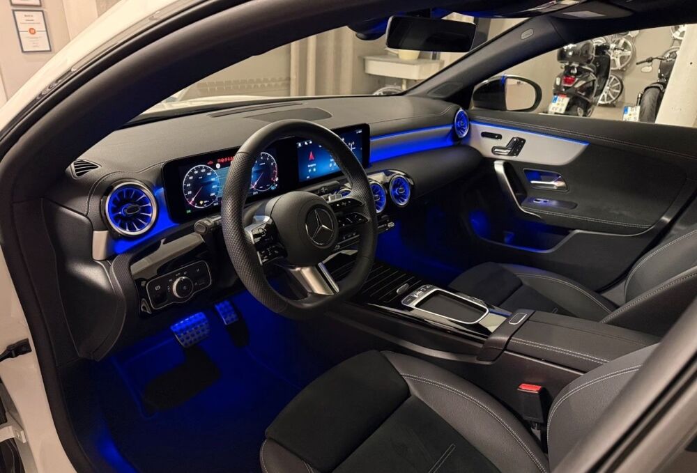 Classe CLA CLA 200 Amg Line 163 Toit ouvrant Si&egrave;ges Elec Autres disponi 2025 occasion 69007 Lyon