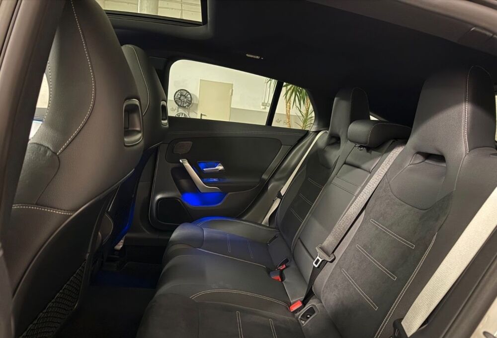 Classe CLA CLA 200 Amg Line 163 Toit ouvrant Si&egrave;ges Elec Autres disponi 2025 occasion 69007 Lyon