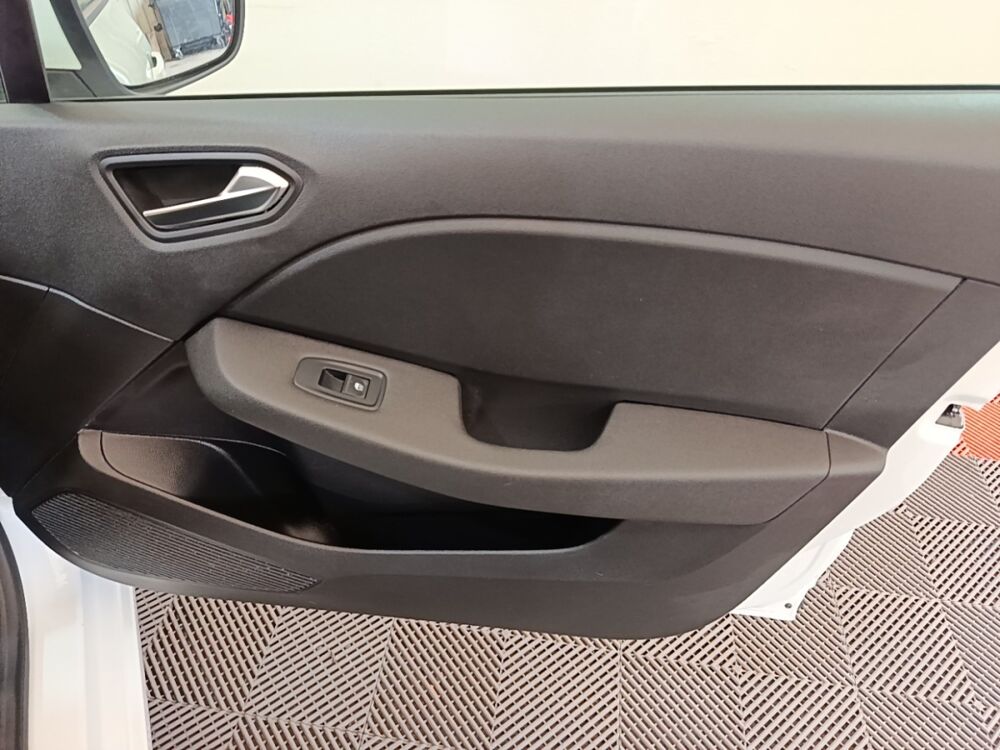 Clio Business E-Tech hybride 140 -21N 2022 occasion 91580 &Eacute;tr&eacute;chy