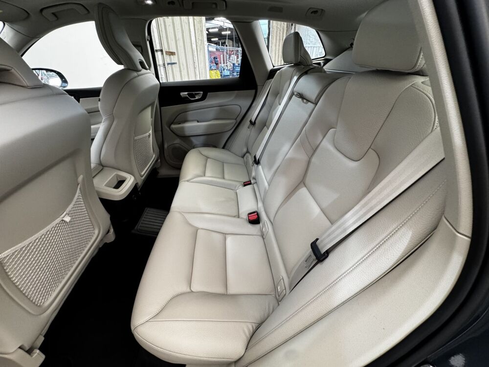 XC60 Recharge T8 390 Geartro 8 Inscription 2021 occasion 91580 &Eacute;tr&eacute;chy