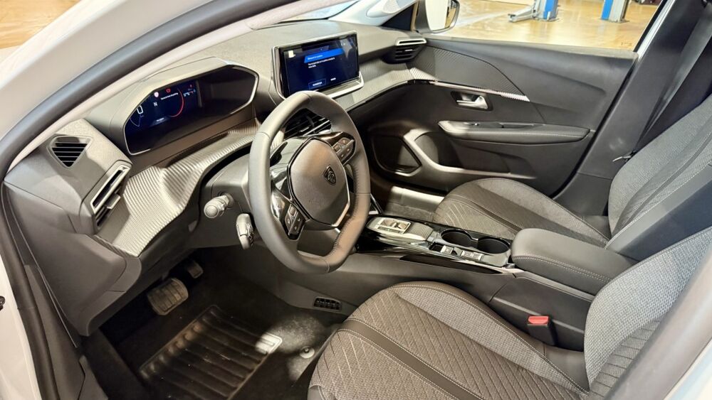 208 Hybrid 110 e-DCS6 Allure 2026 occasion 30220 Aigues-Mortes