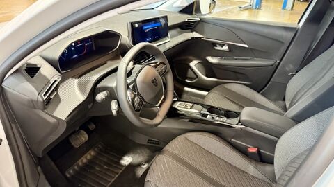 208 Hybrid 110 e-DCS6 Allure 2026 occasion 30220 Aigues-Mortes