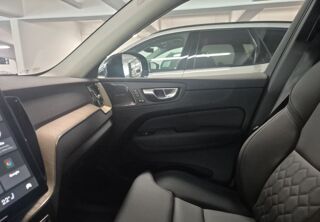 XC60 T6 AWD Plus Dark 398 ch Facelift Attelage Cam 360&deg; Toit ouvr 2025 occasion 69007 Lyon