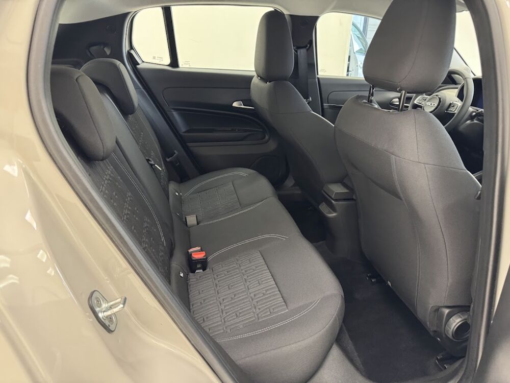 Fiat 600 1.2 Hybrid 136 DCT6 Pack Confort & Style 2025 occasion 76360 Barentin