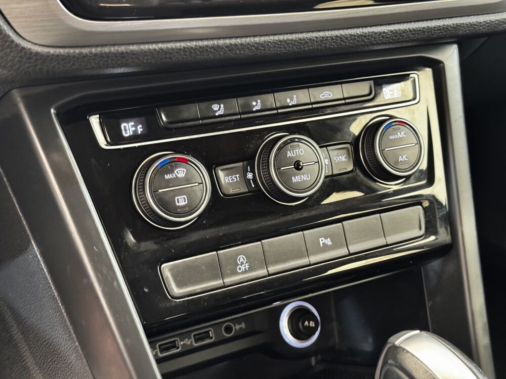 Touran 2.0 TDI 115 DSG7 IQ.DRIVE 7 places 2020 occasion 91580 &Eacute;tr&eacute;chy