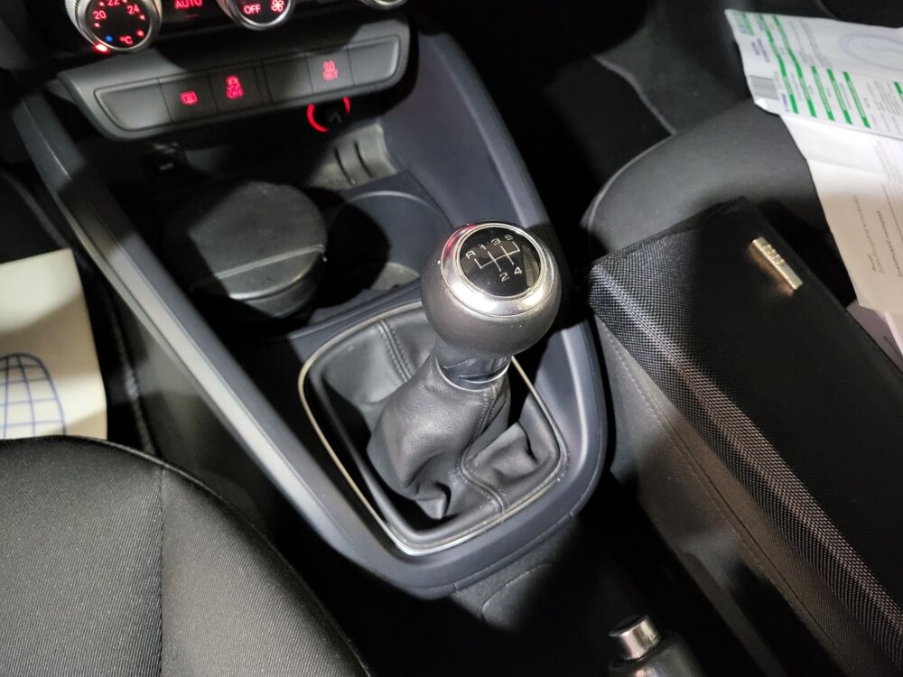 A1 1.6 TDI 105 AMBIENTE 2013 occasion 93600 Aulnay-sous-Bois