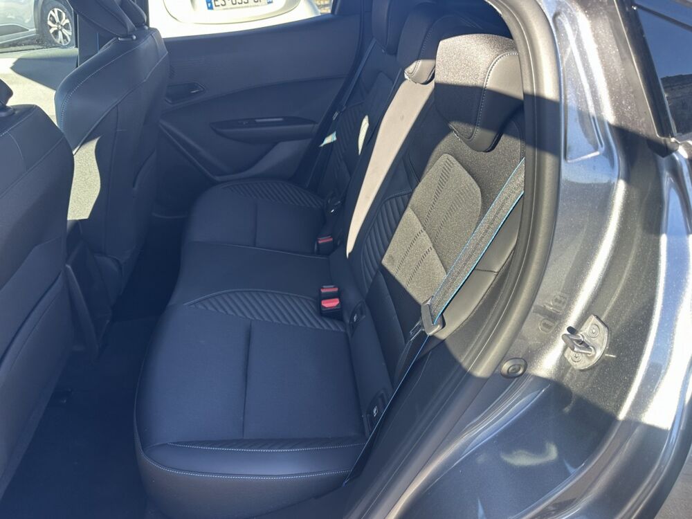 Clio esprit Alpine full hybrid E-Tech 160 ch 2026 occasion 38460 Cr&eacute;mieu