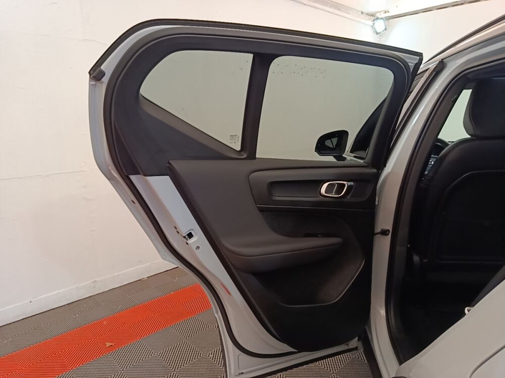 XC40 P8 408 R-Design 1EDT 2021 occasion 91580 &Eacute;tr&eacute;chy