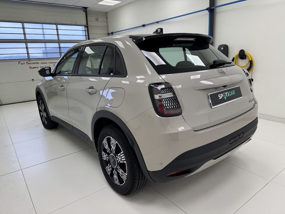 Fiat 600 1.2 Hybrid 136 DCT6 Pack Confort & Style 2025 occasion 76360 Barentin