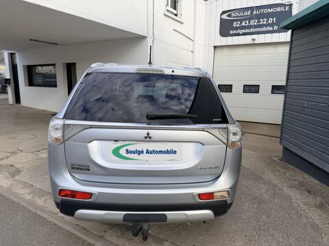 Outlander 2.2 DI-D 4WD camera/gps/cuir/7places 2015 occasion 53210 Soulg&eacute;-sur-Ouette