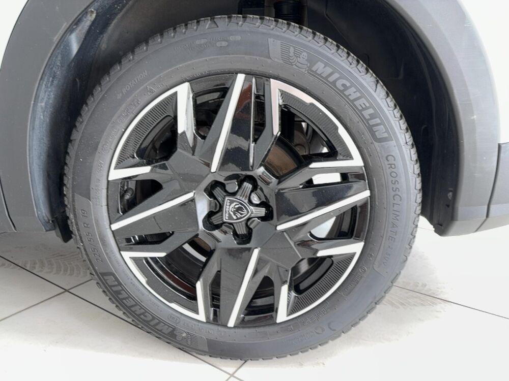 3008 1.2 HYBRID 145 E-DCS6 ALLURE 2025 occasion 63300 Thiers