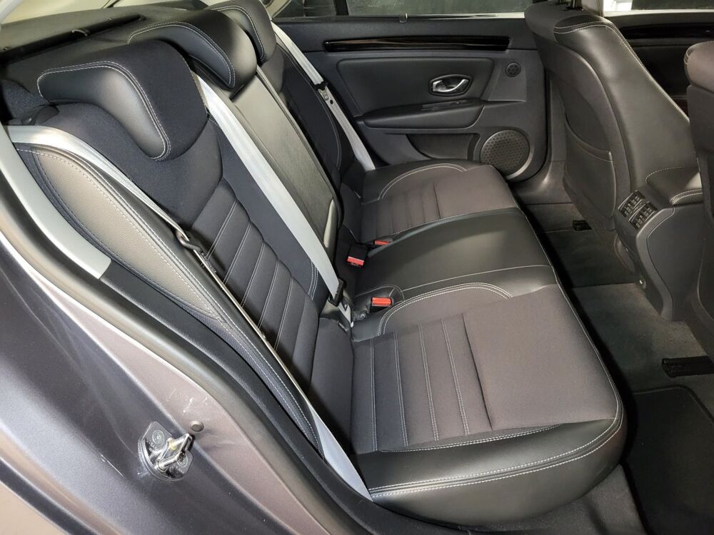 Laguna Bose 1.5 dCi 110 Fap Eco2 2011 occasion 93600 Aulnay-sous-Bois