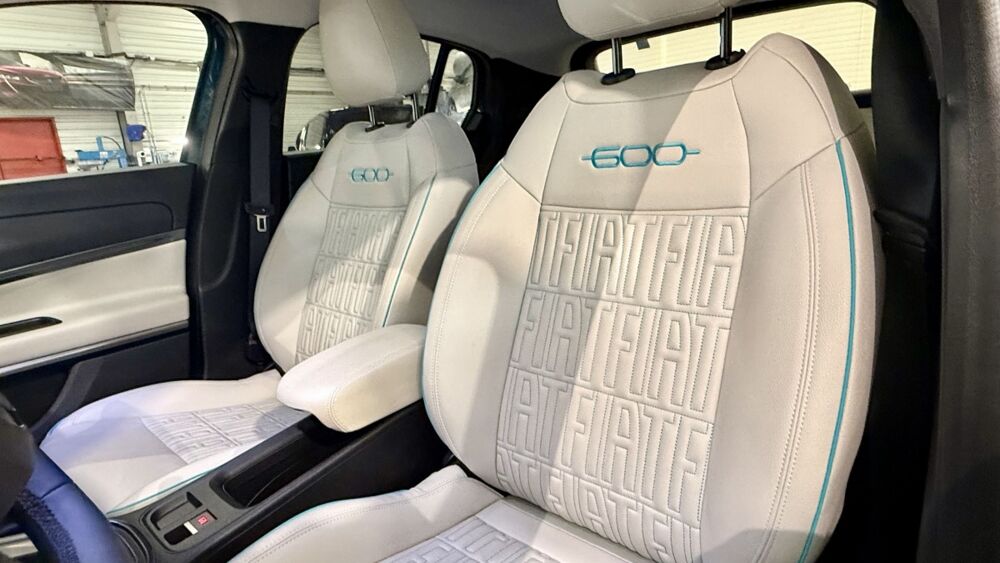Fiat 600 T-Gen 3 1.2 Hybrid 110 DCT6 La Prima 2025 occasion 30220 Aigues-Mortes