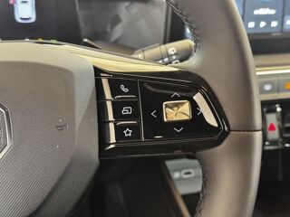 MG3 1.5L 195ch Hybrid+ Luxury 2026 occasion 91580 &Eacute;tr&eacute;chy