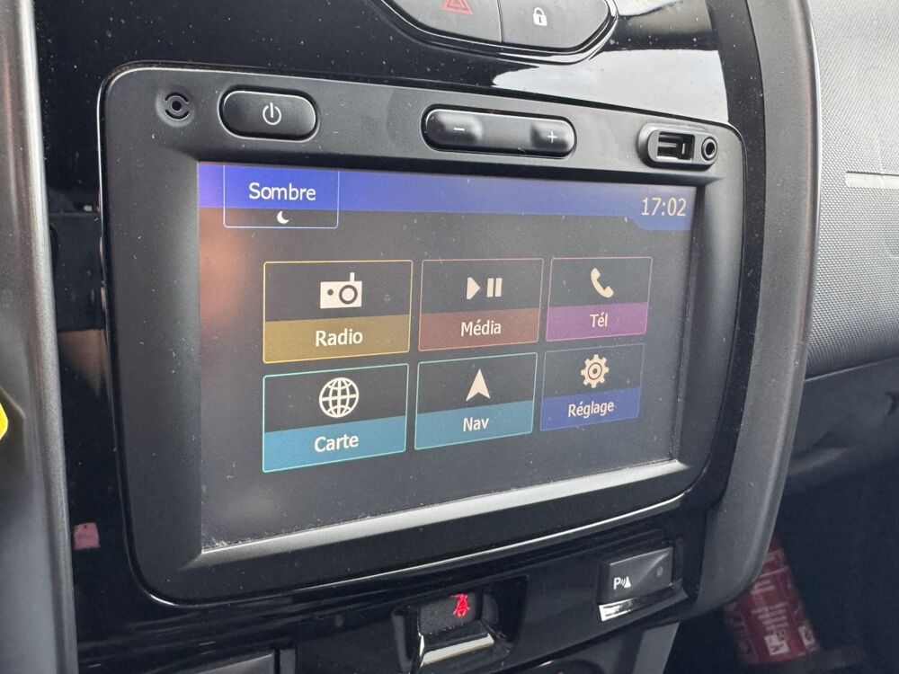Duster Black Touch 2017 dCi 110 ATTELAGE / DISTRIBUTION OK / PAS AD 2017 occasion 86440 Mign&eacute;-Auxances