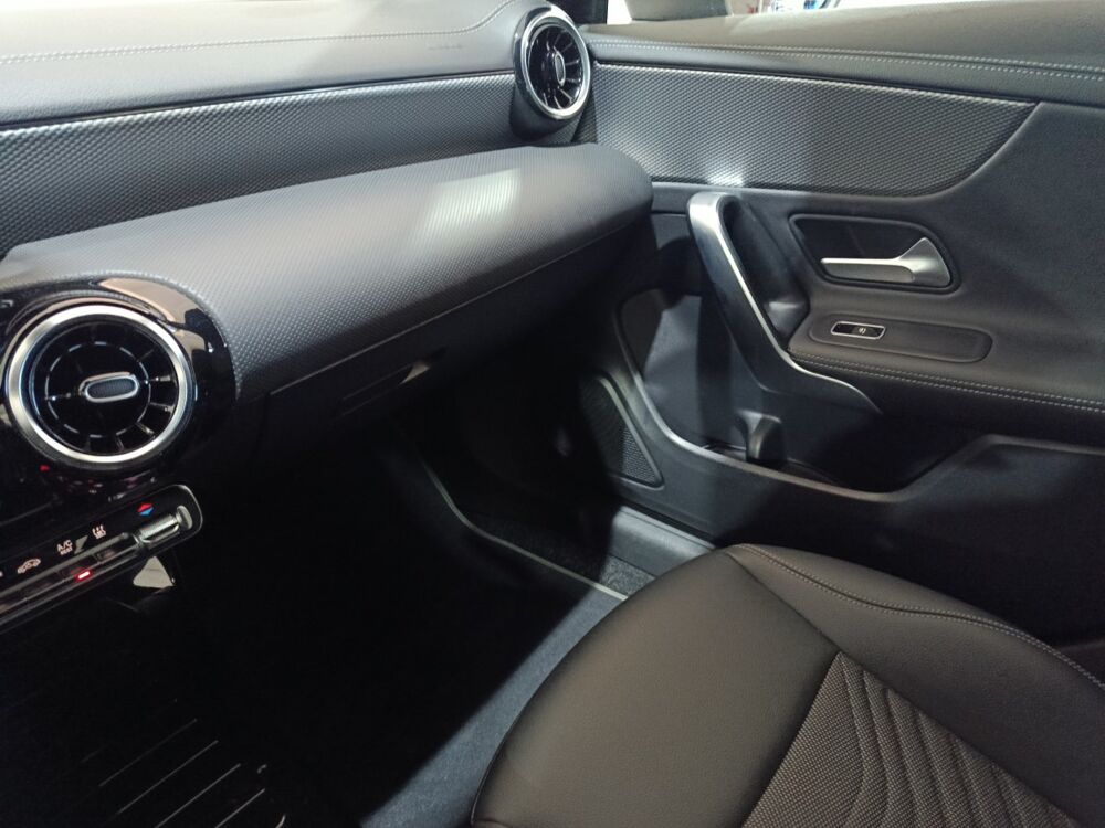 Classe CLA CLA 250 e Business Line 2023 occasion 91580 &Eacute;tr&eacute;chy