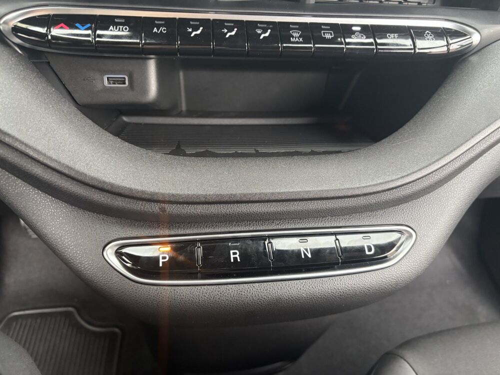 500 BEV 42KWH 2025 occasion 69330 Meyzieu