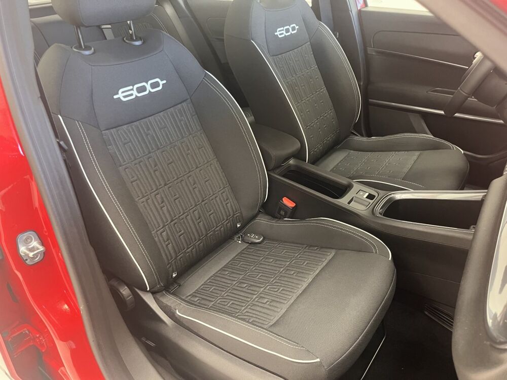 Fiat 600 T-Gen 3 1.2 Hybrid 145 Step 2 DCT6 Pop 2025 occasion 76360 Barentin