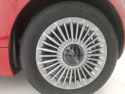 500 E BEV 24KWH C (RED) 2024 occasion 76360 Barentin