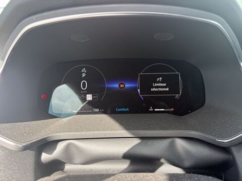 Captur techno mild hybrid 160 EDC 2024 occasion 30610 Sauve