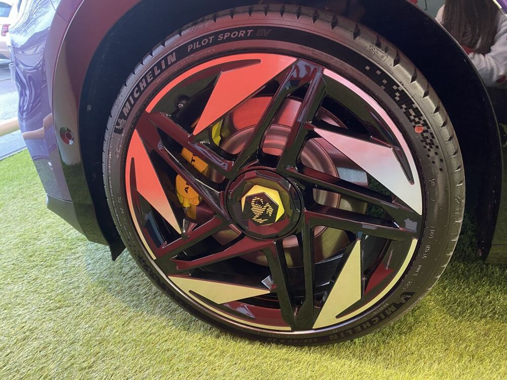 600 E Electrique 54 kWh Scorpionissima 2025 occasion 76360 Barentin