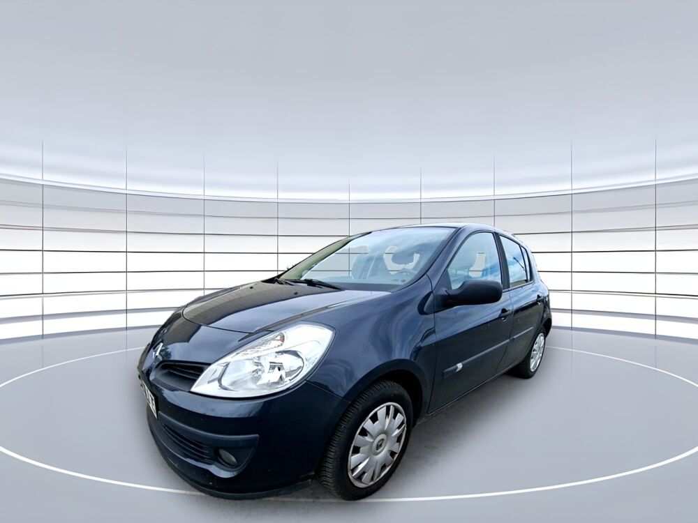 Clio Confort Pack Clim Authentique 1.4 16v (NEW) 5 portes (nov. 2005 occasion 61170 Montchevrel
