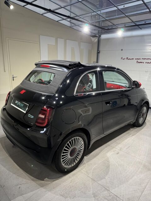 500 C 24kWh (Red) 2023 occasion 76360 Barentin