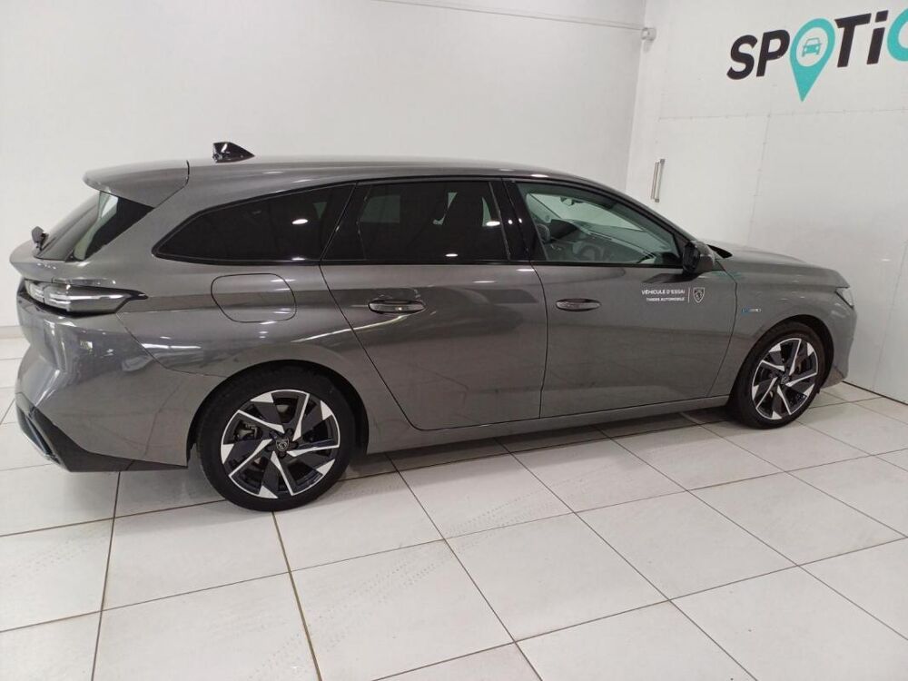 308 SW PHEV 180 E-EAT8 ALLURE PACK 2022 occasion 63300 Thiers